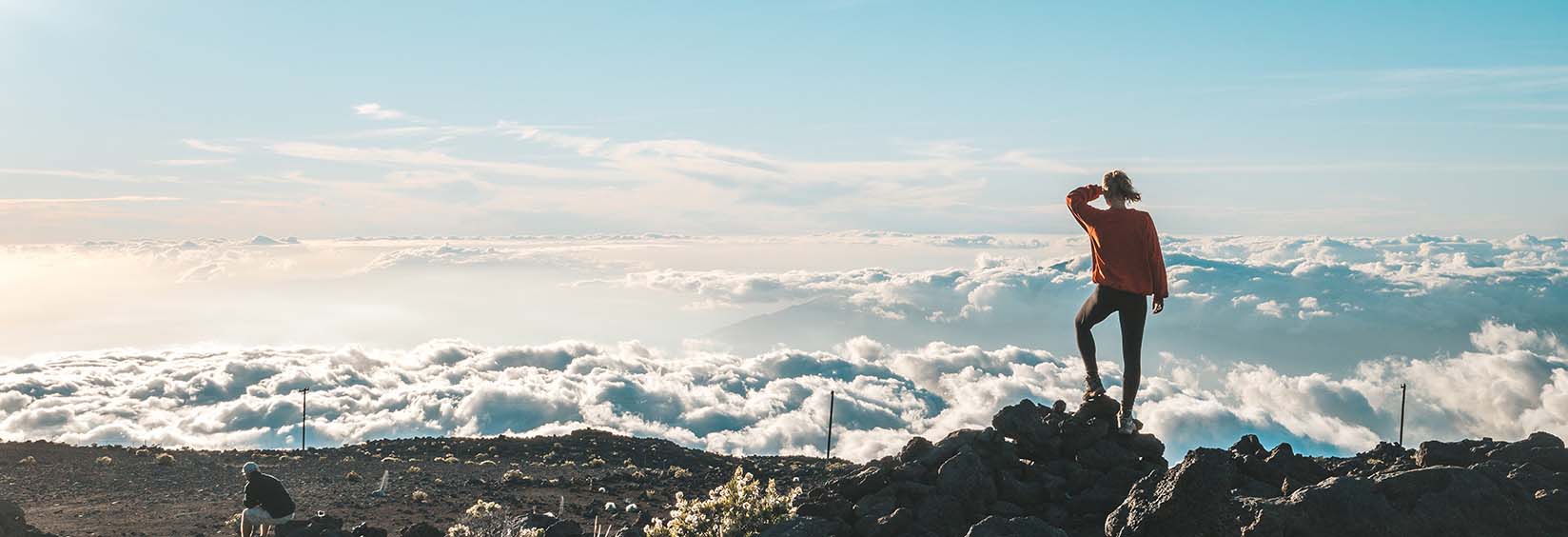 CI-header-slider-woman-mountain
